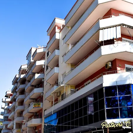 Beachfront 5 By Office Lägenhet Vlorë
